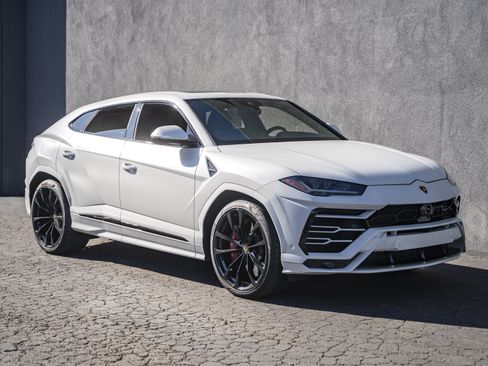Used 2021 Lamborghini Urus image 7