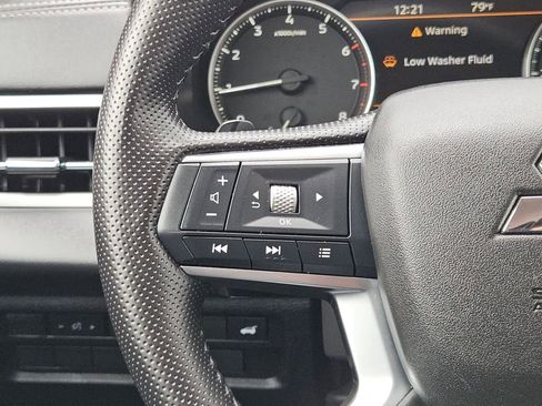 Used 2025 Mitsubishi Outlander SE AWD/4WD image 25