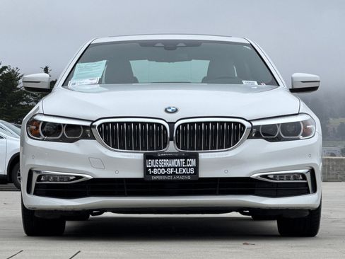 Used 2018 BMW 530i RWD image 5