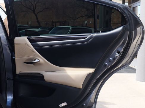 Used 2020 Lexus ES 350 w/ Premium Package image 22