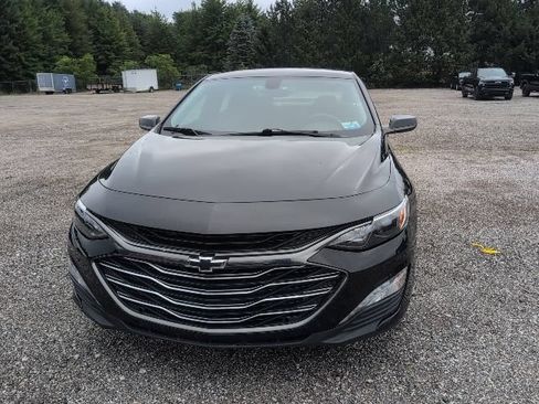 Used 2021 Chevrolet Malibu LT w/ Midnight Edition FWD image 2