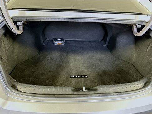 Certified 2025 Hyundai Elantra Sport image 24