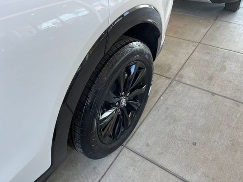 Used 2025 Buick Envista Sport Touring image 30