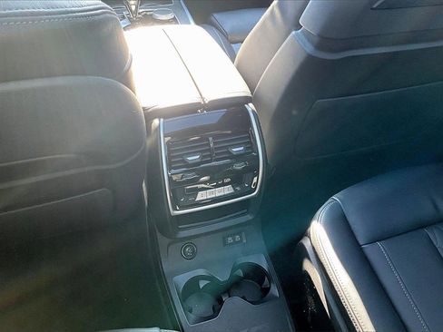 Used 2021 BMW X7 M50i image 10