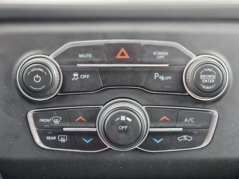 Used 2021 Dodge Charger SXT image 23