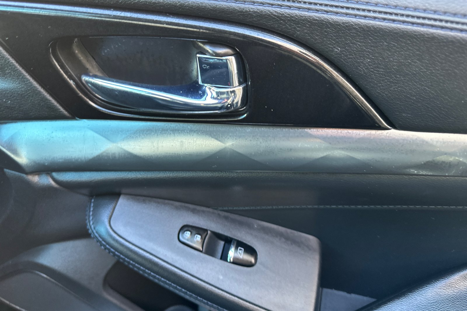 Used 2018 Nissan Maxima SR w/ Interior Lighting Package FWD image 20