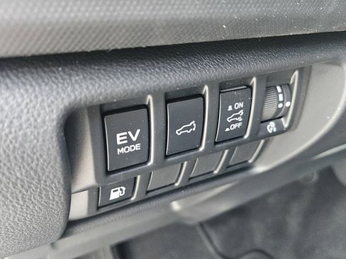 Used 2025 Subaru Forester Limited AWD/4WD image 19