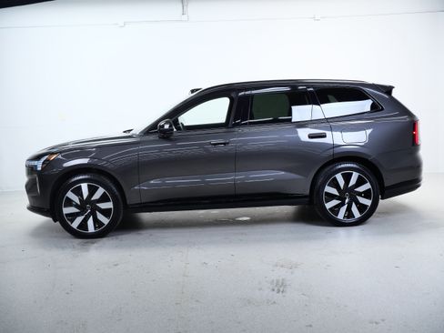 Used 2025 Volvo EX90 Plus AWD/4WD image 9