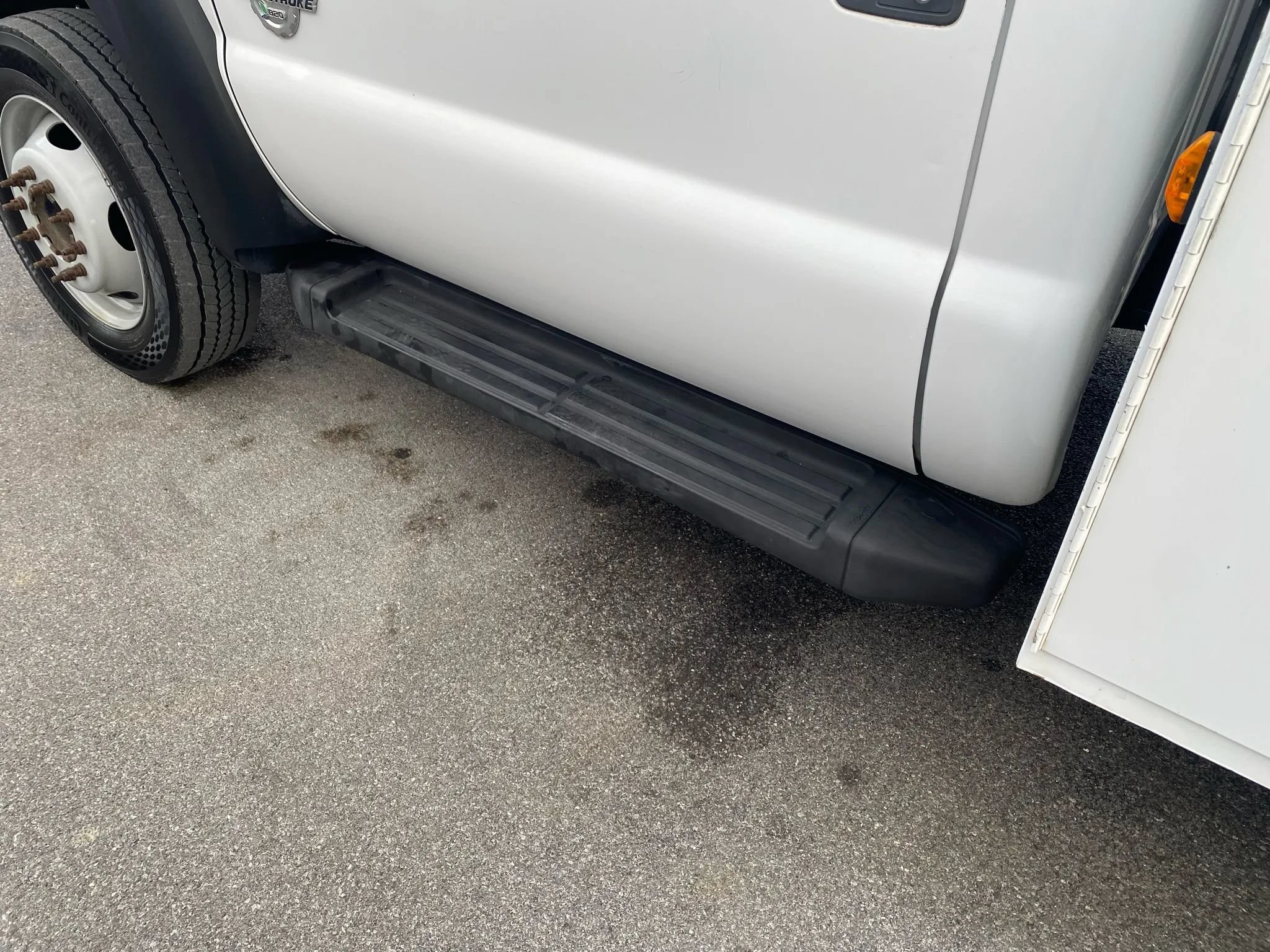 Used 2016 Ford F550 4x4 Regular Cab Super Duty image 7