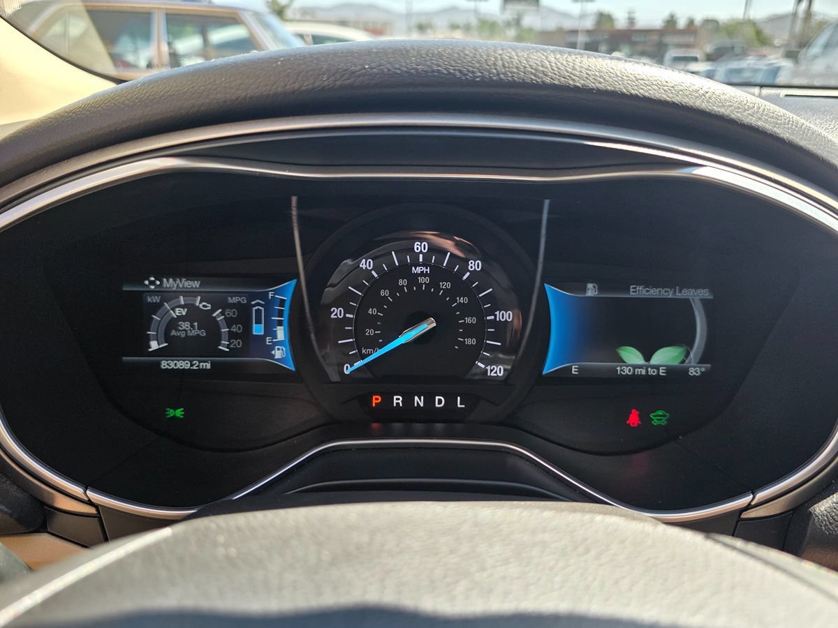 Used 2015 Ford Fusion SE FWD image 32