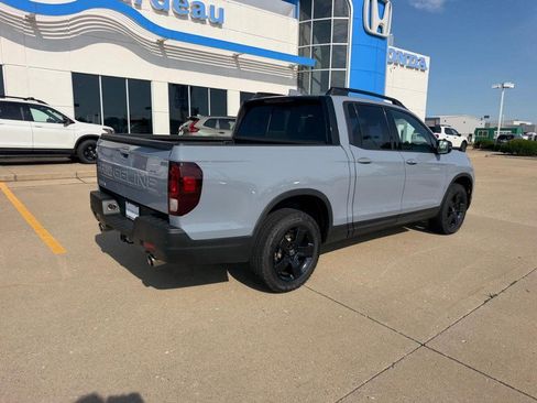 Certified 2024 Honda Ridgeline Black Edition image 2