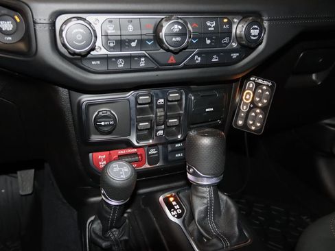 Used 2026 Jeep Gladiator Mojave AWD/4WD image 46