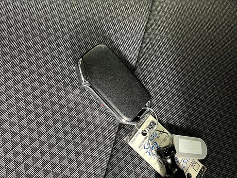 Used 2025 Kia Soul LX w/ LX Technology Package FWD image 30