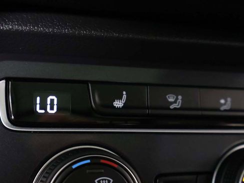 Used 2020 Volkswagen Tiguan SE R-Line FWD image 52