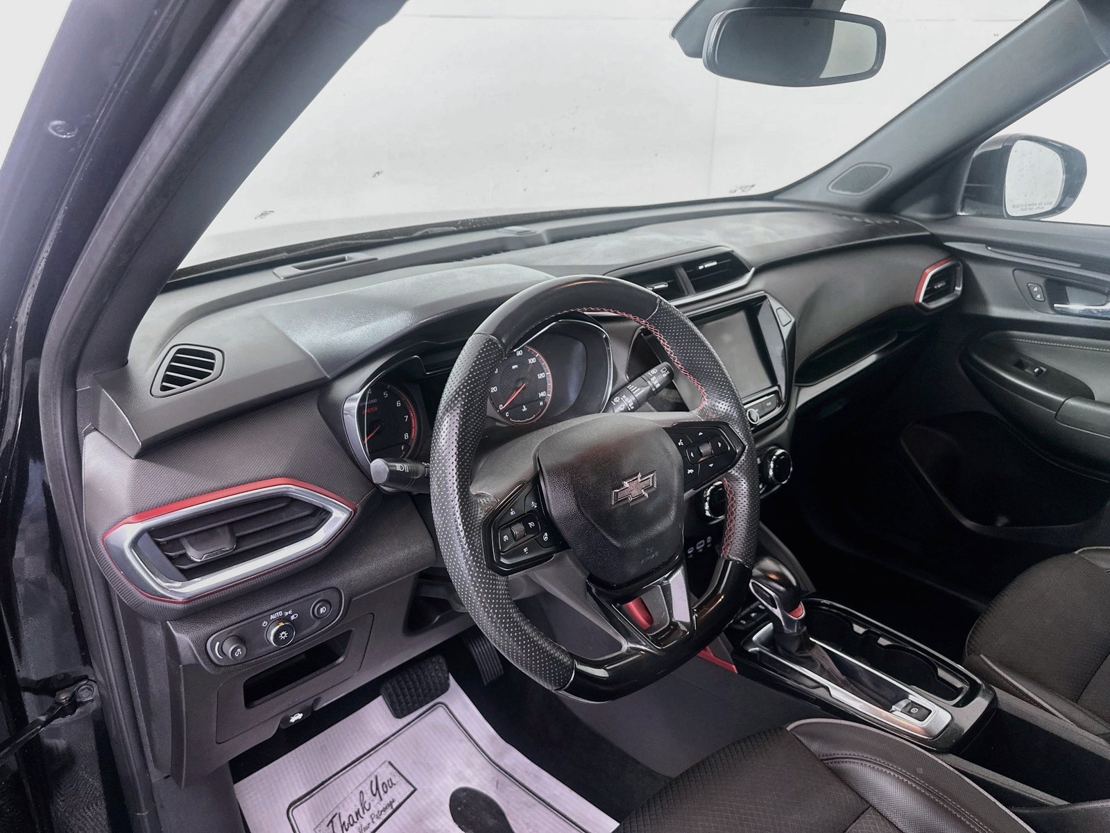 Used 2023 Chevrolet TrailBlazer RS w/ Convenience Package FWD image 9