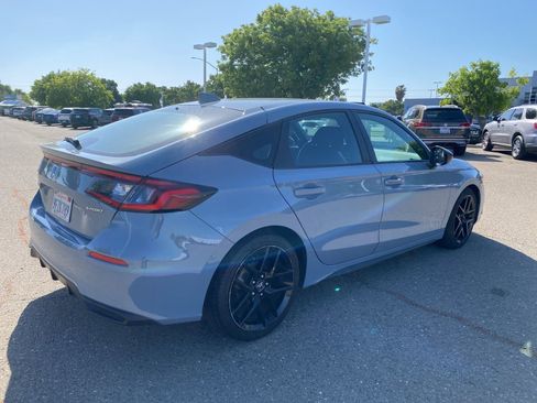 Used 2023 Honda Civic Sport image 3