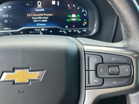 Used 2022 Chevrolet Suburban LT RWD image 20