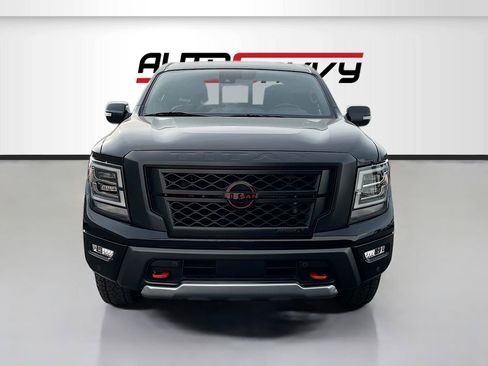 Used 2024 Nissan Titan PRO-4X w/ Pro-4x Convenience Package image 2