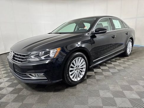 Used 2016 Volkswagen Passat 1.8T SE FWD image 8