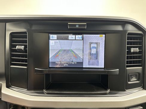 New 2025 Ford F250 XLT w/ 360-Degree Camera Package image 25