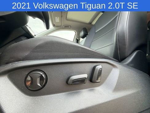 Used 2021 Volkswagen Tiguan SE w/ Panoramic Sunroof Package AWD/4WD image 14
