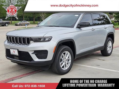 New 2026 Jeep Grand Cherokee Laredo AWD/4WD image 1