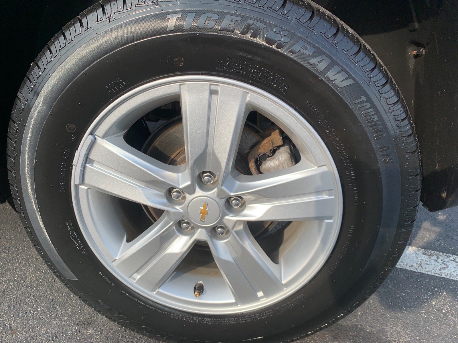 Used 2020 Chevrolet Trax LS w/ Tint and Cruise Package AWD/4WD image 5