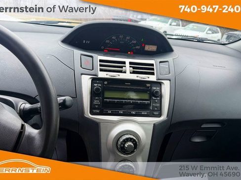 Used 2008 Toyota Yaris 2-Door Hatchback image 7