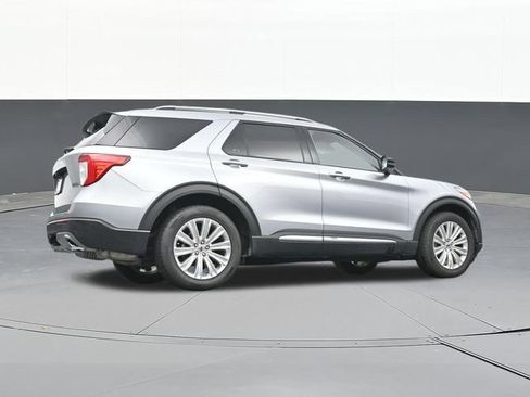 Used 2022 Ford Explorer Limited w/ Equipment Group 301A AWD/4WD image 52