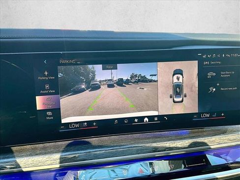 Used 2023 BMW 740i w/ Executive Package image 21