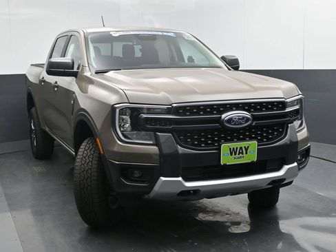 New 2025 Ford Ranger XLT w/ FX4 Off-Road Package image 9