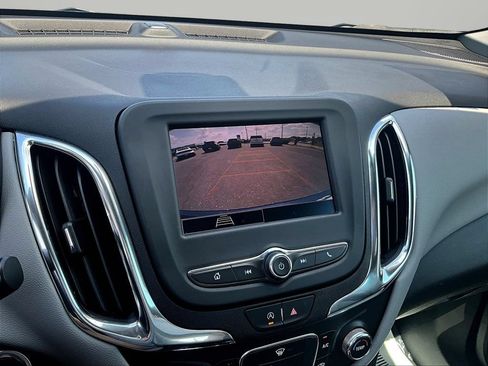 Used 2024 Chevrolet Equinox LS FWD image 16