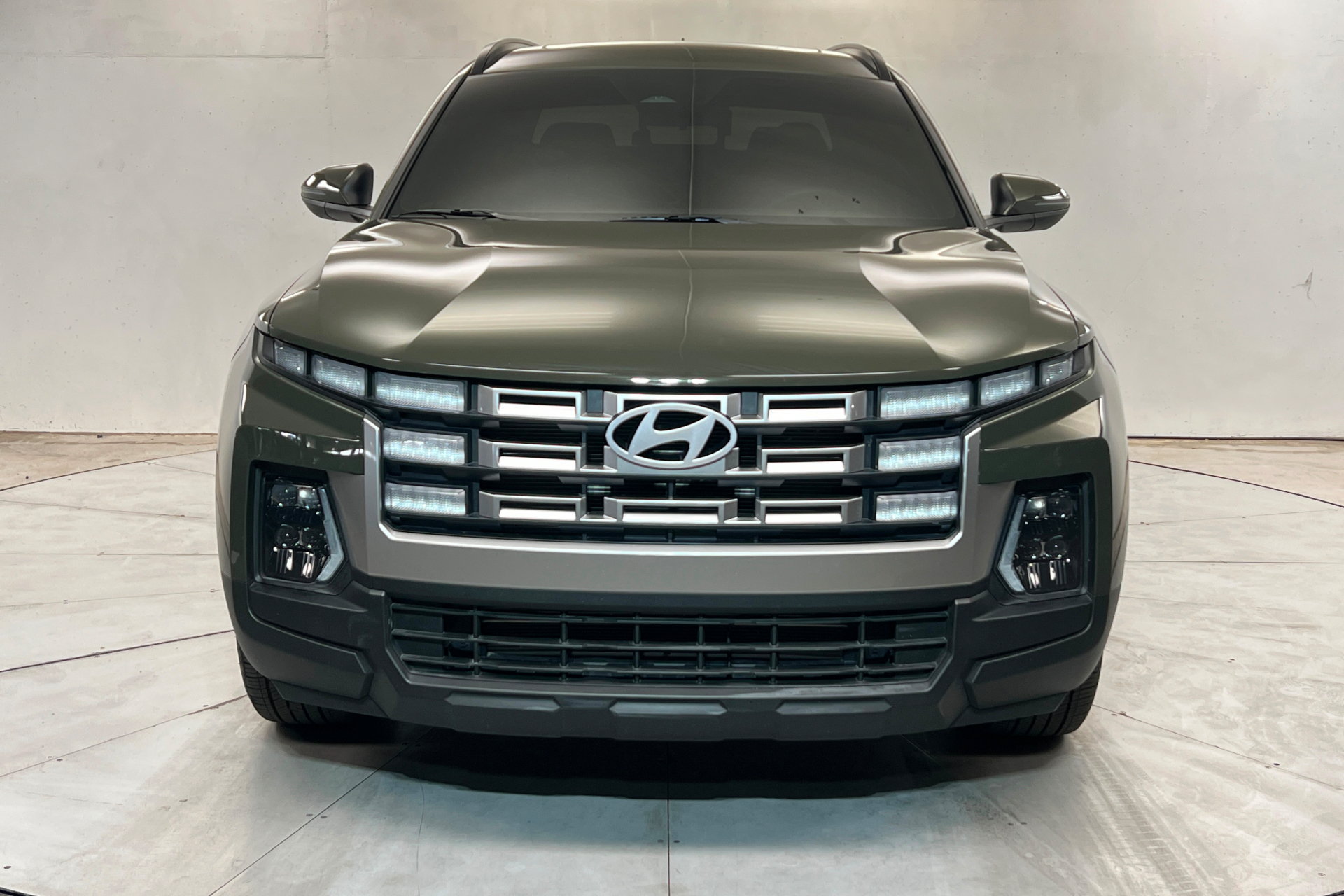 Used 2025 Hyundai Santa Cruz SEL AWD/4WD image 9