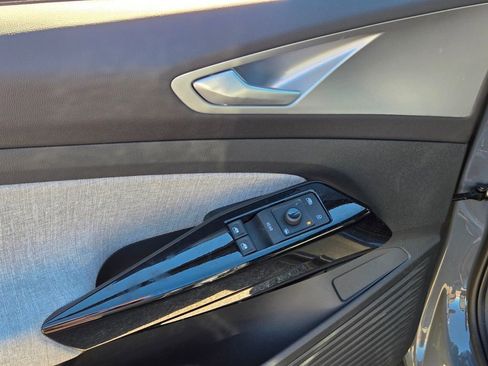 New 2026 Volkswagen ID.4 Pro AWD/4WD image 10