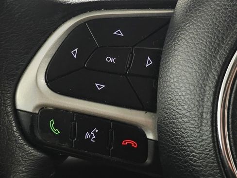 Used 2021 Jeep Renegade Trailhawk image 32