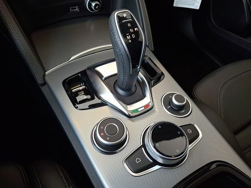 New 2026 Alfa Romeo Stelvio Sprint AWD/4WD image 15