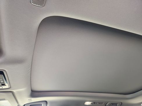 Used 2025 Toyota Grand Highlander AWD image 28