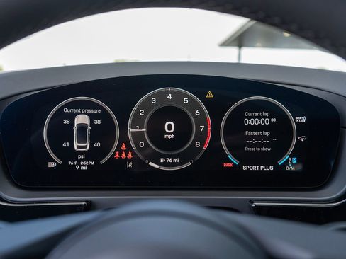 New 2026 Porsche Cayenne Coupe AWD/4WD image 17