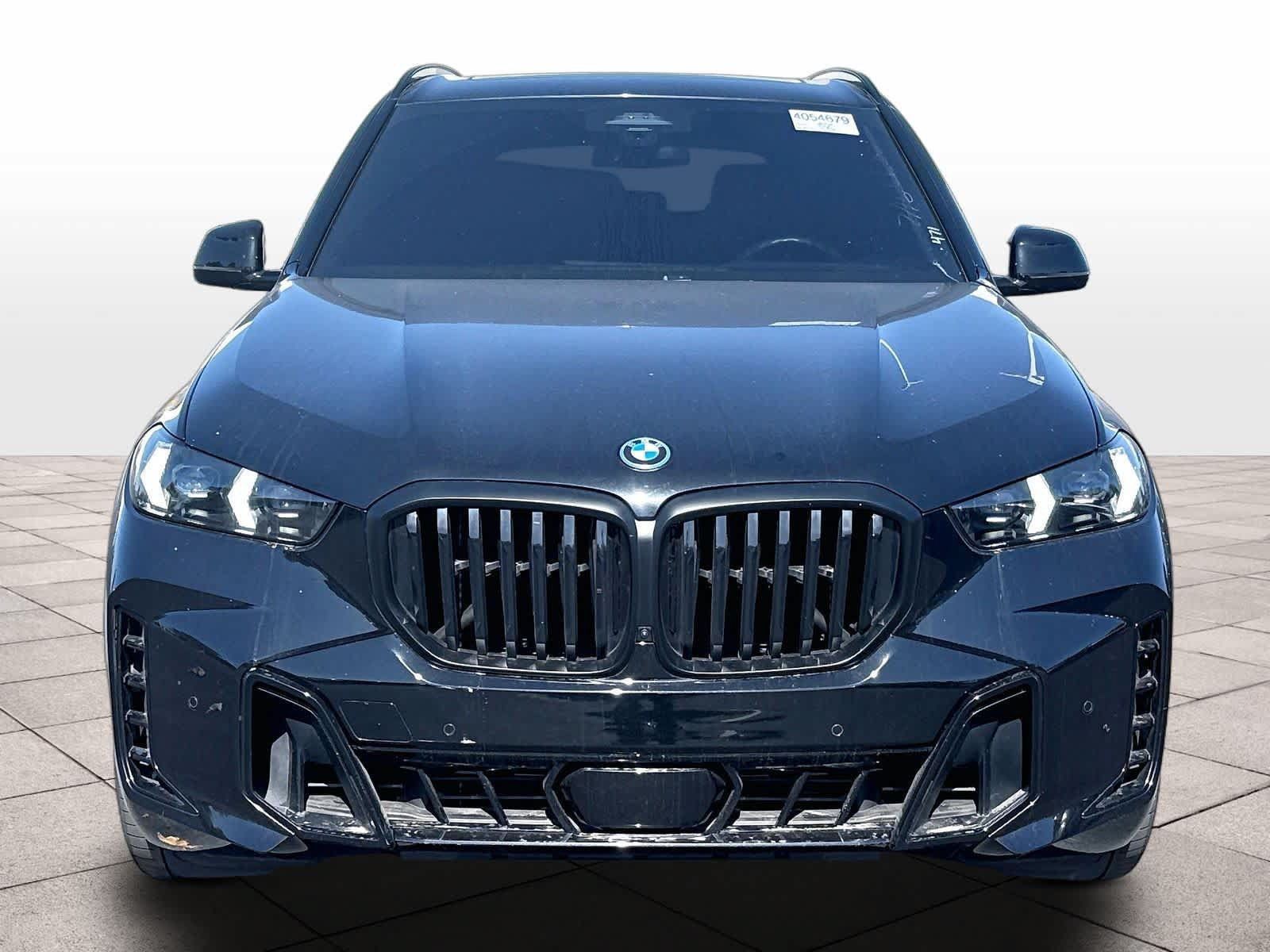Used 2025 BMW X5 xDrive50e w/ Executive Package AWD/4WD image 2