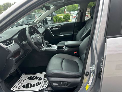 Used 2023 Toyota RAV4 Limited AWD/4WD image 9