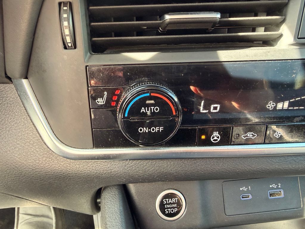 Used 2021 Nissan Rogue S AWD/4WD image 21