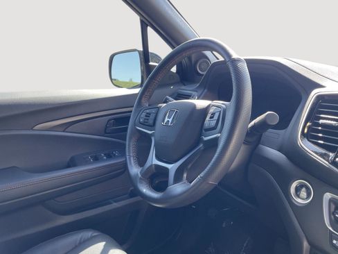 Used 2025 Honda Ridgeline TrailSport image 6