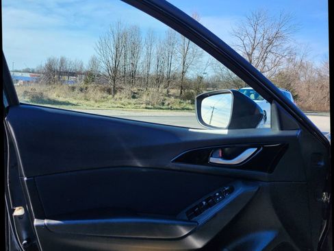 Used 2016 MAZDA MAZDA3 i Sport image 13