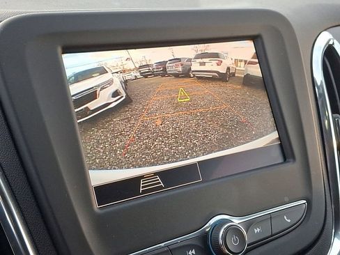 Used 2023 Chevrolet Equinox LT image 17