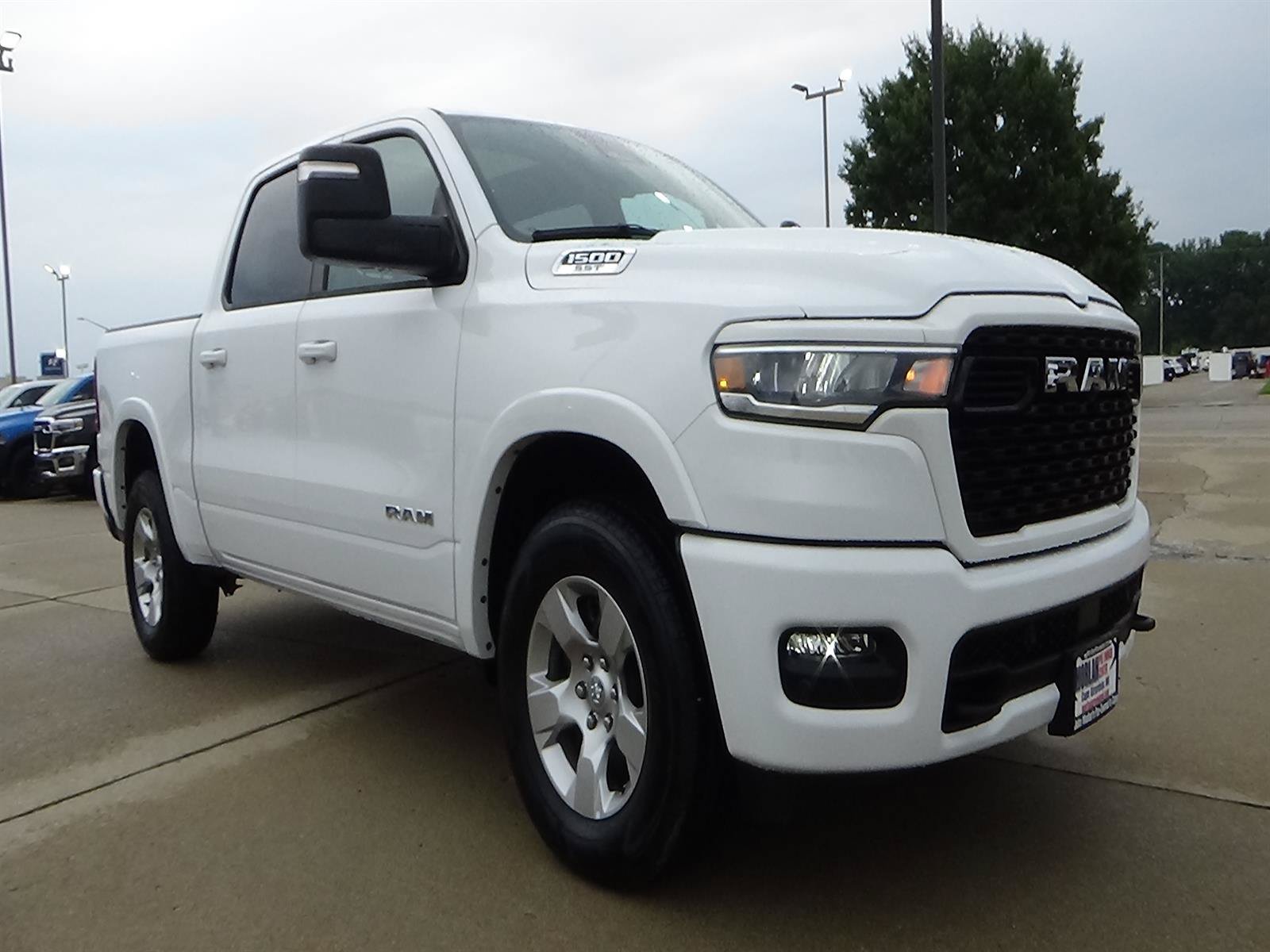 Used 2025 RAM 1500 Big Horn AWD/4WD image 4