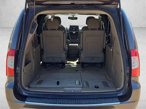Used 2015 Chrysler Town & Country Touring-L w/ Driver Convenience Group FWD image 6