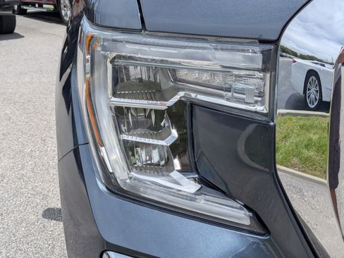 Used 2020 GMC Sierra 1500 SLT w/ SLT Premium Plus Package RWD image 10