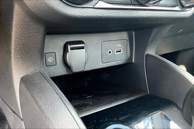 Used 2025 Nissan Versa SV w/ Trunk Package FWD image 14