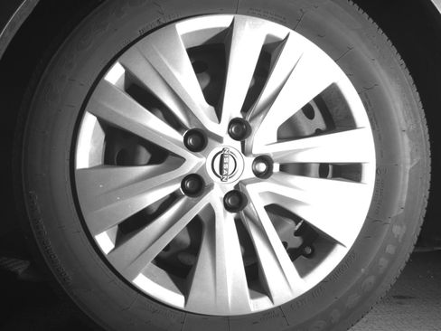 Used 2025 Nissan Sentra S FWD image 12