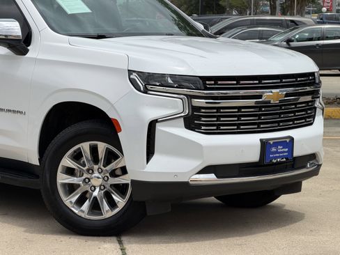 Used 2023 Chevrolet Suburban Premier RWD image 2